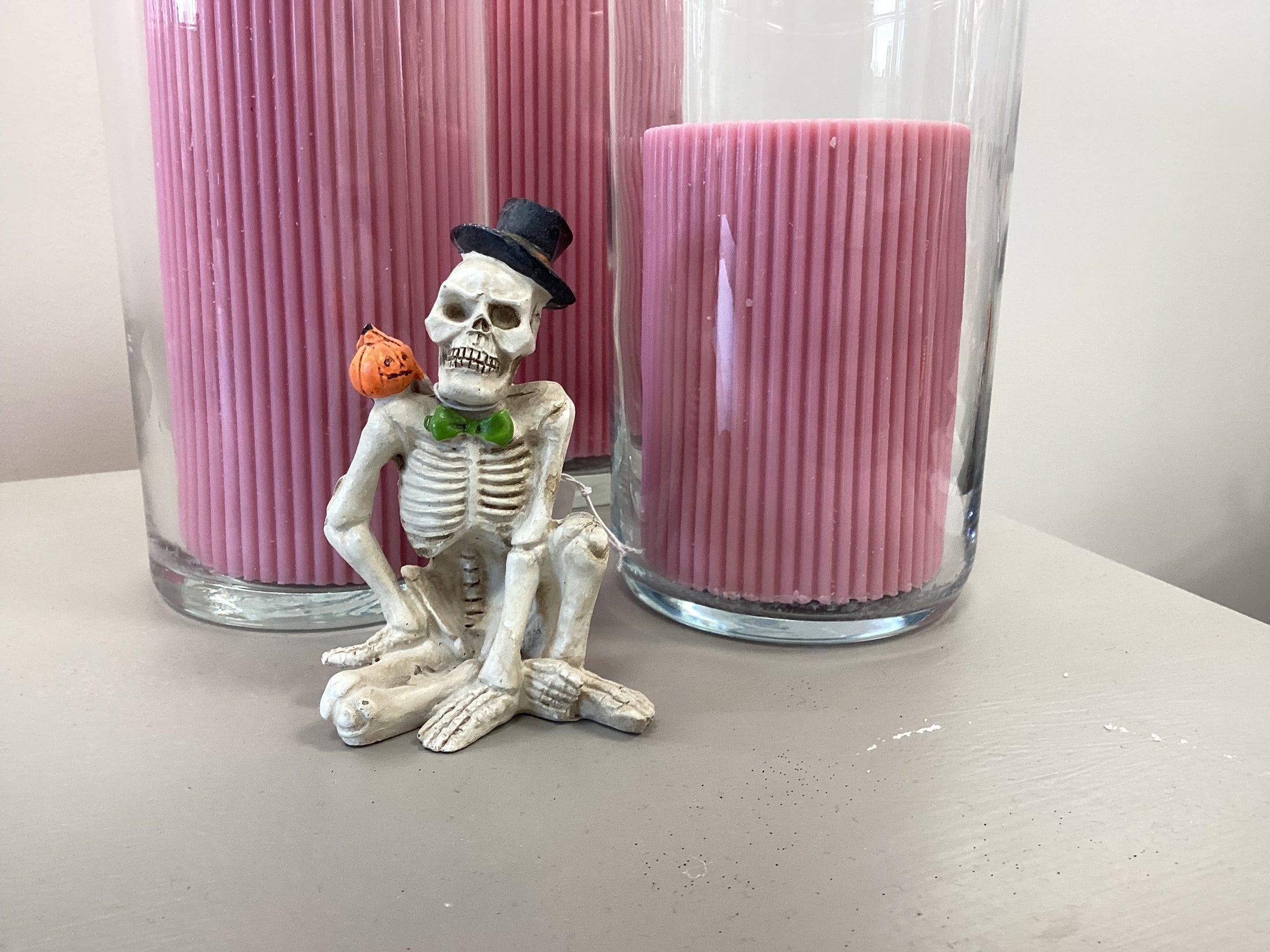 Resin Sitting Skeleton Decor