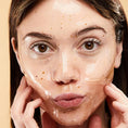 Load image into Gallery viewer, BUBBLY SERVE CHILLED
HYDROGEL
BRIGHTENING FACE MASK