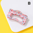 Load image into Gallery viewer, Floral Waivy Silhouette Hair Claw Clip | 40H1109
