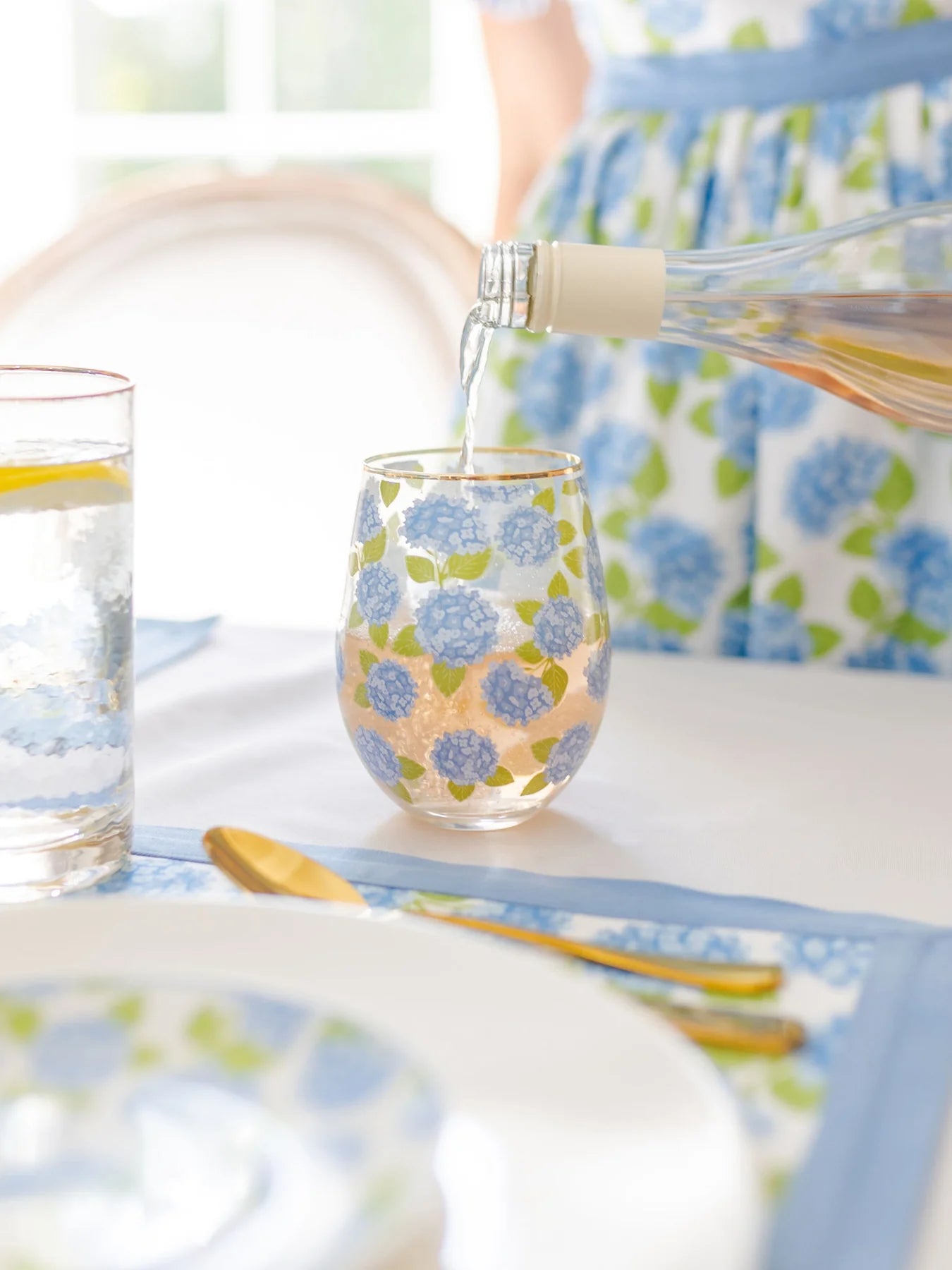 Stemless Wine Glass | Hydrangea
