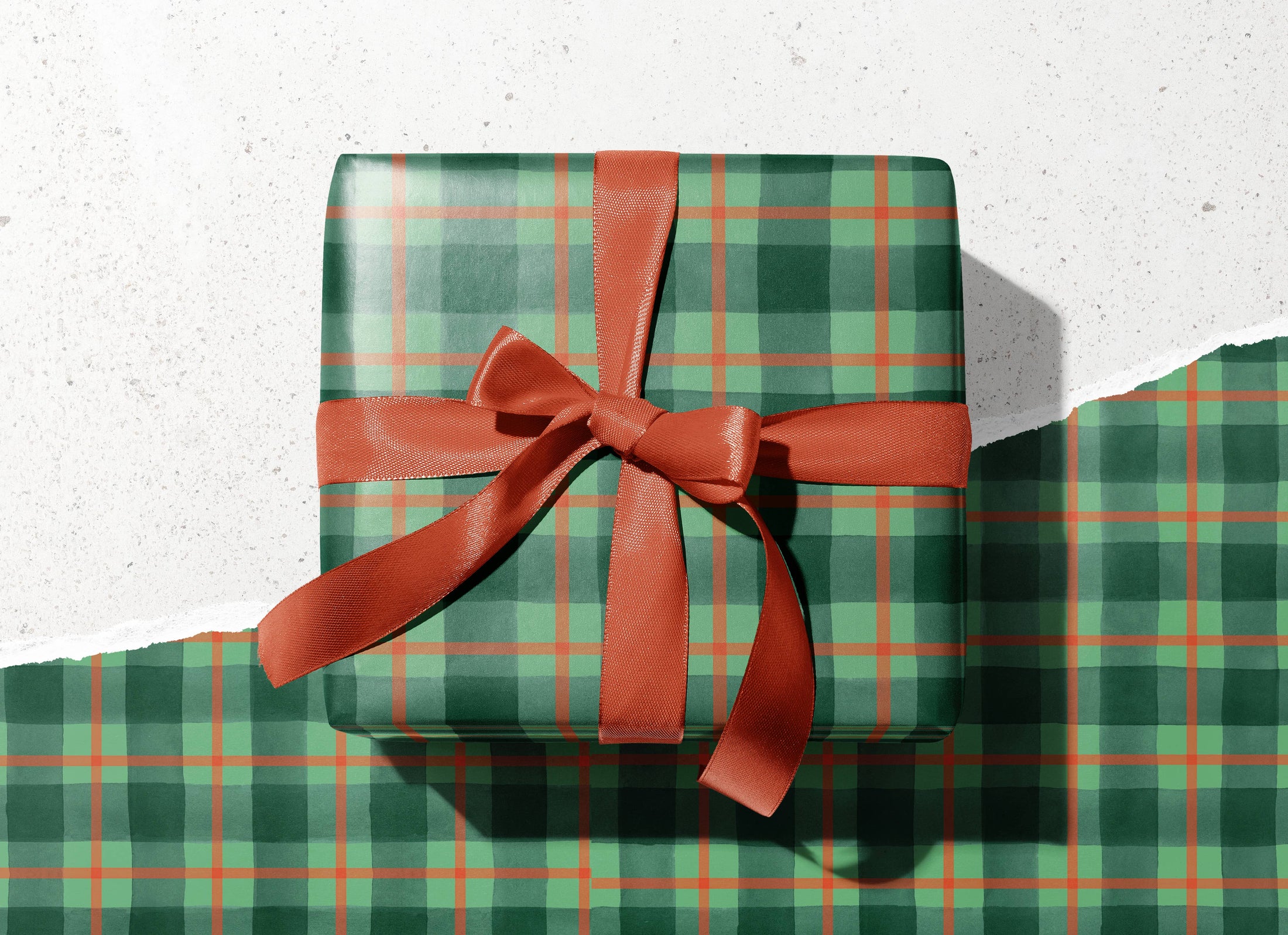 Traditional Christmas Plaid Wrapping Paper - 3 Sheet Roll