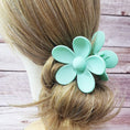 Load image into Gallery viewer, Matte Color Daisy Flower Hair Claw Clip

