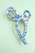 Load image into Gallery viewer, JUMBO CELLULOSE CASTING BOW HAIR CLAW CLIPS | 40H759
