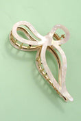 Load image into Gallery viewer, JUMBO CELLULOSE CASTING BOW HAIR CLAW CLIPS | 40H759
