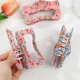 Load image into Gallery viewer, Floral Waivy Silhouette Hair Claw Clip | 40H1109

