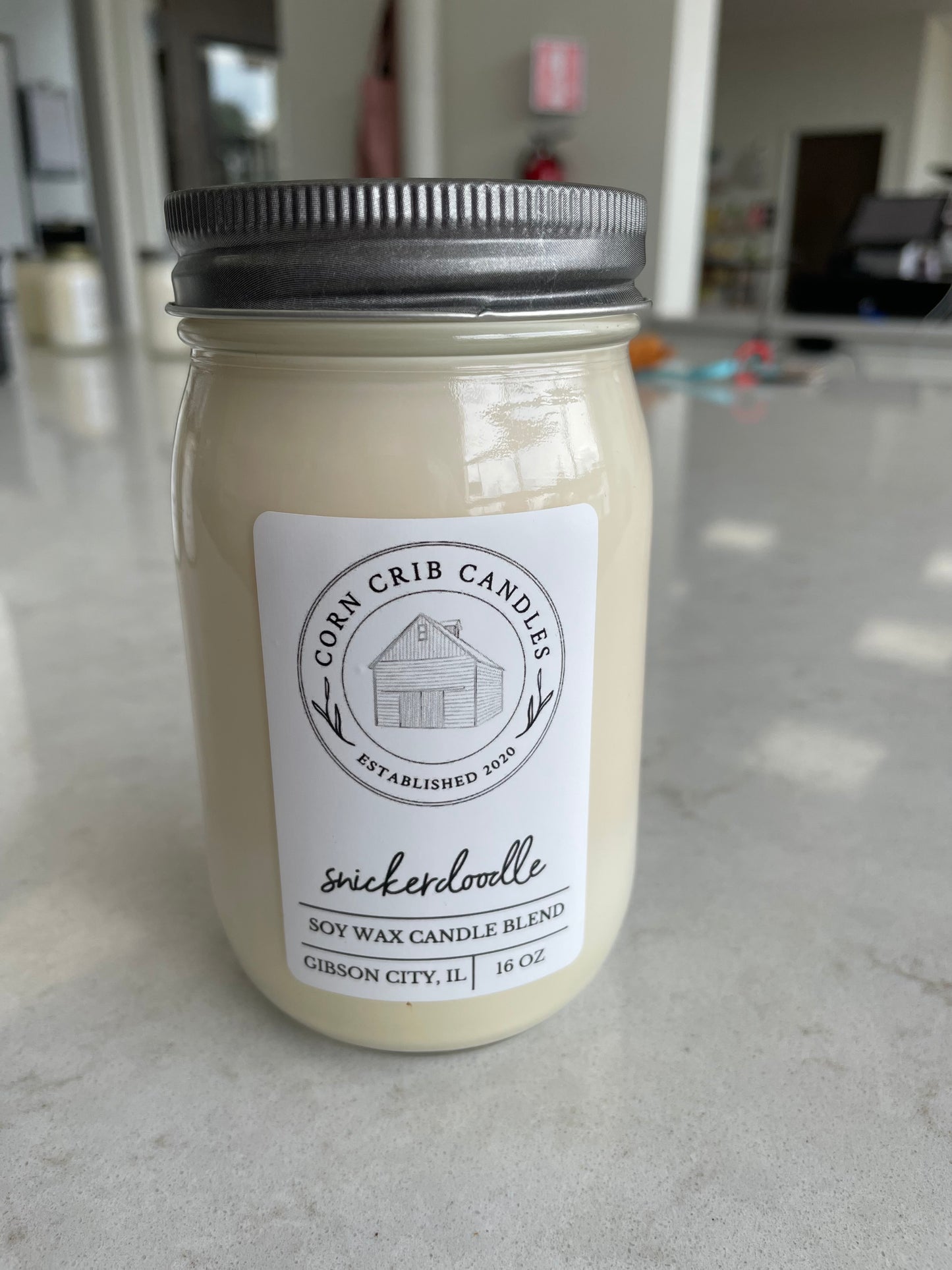 Candle 16 oz