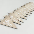 Load image into Gallery viewer, Pennant Baby Monthly Markers
