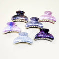 Load image into Gallery viewer, Pearl Effect Acrylic Hair Claw Clip

