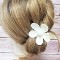 Load image into Gallery viewer, Matte Color Daisy Flower Hair Claw Clip
