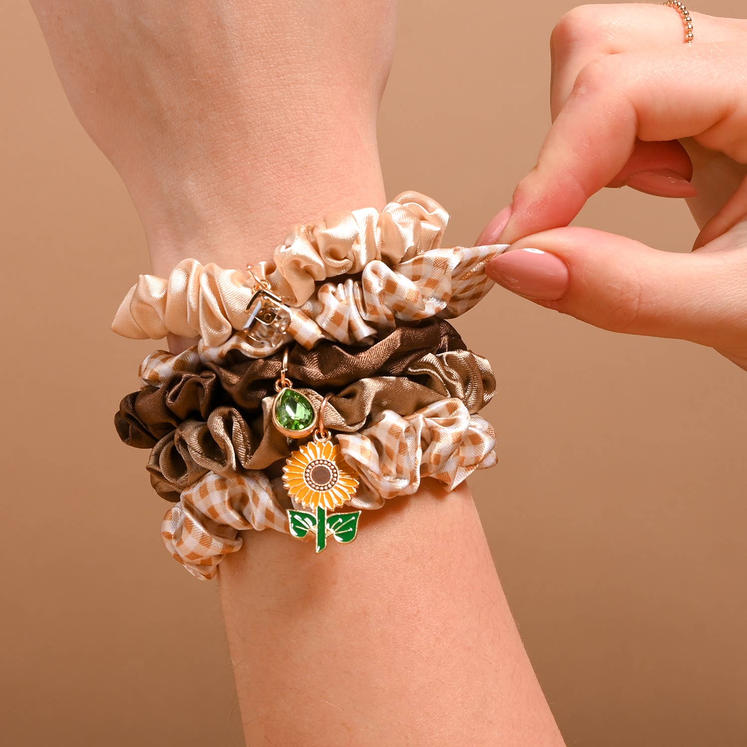 Scrunchie Charm Set-Maple Gingham